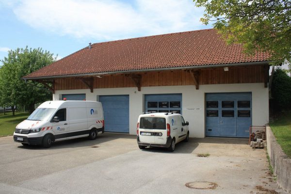 Fuhrpark und Fahrzeughalle in Schonstett Fuhrpark und Fahrzeughalle in Schonstett